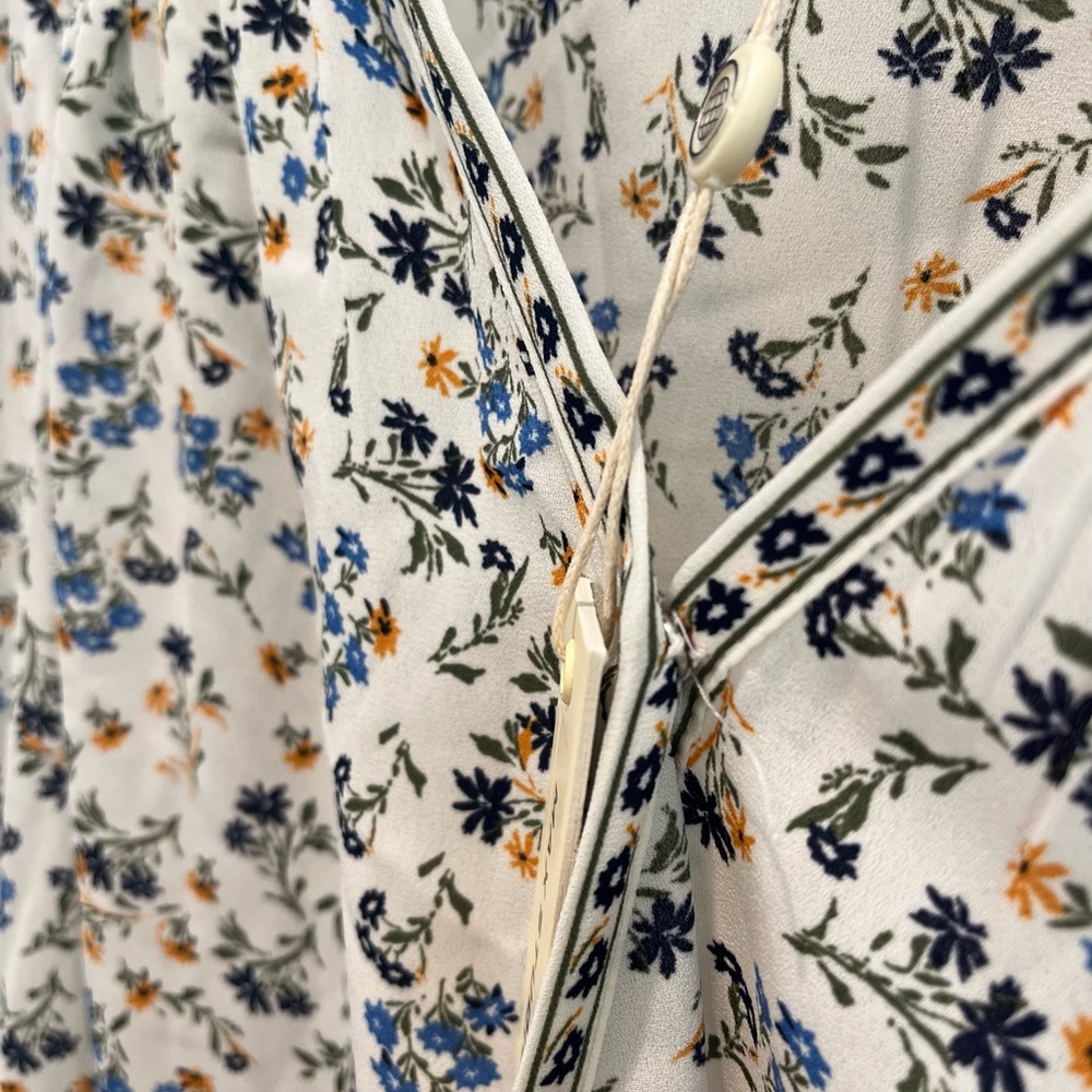 NWT Max Studio Women’s Wrap Shirt - Picture 4 of 10